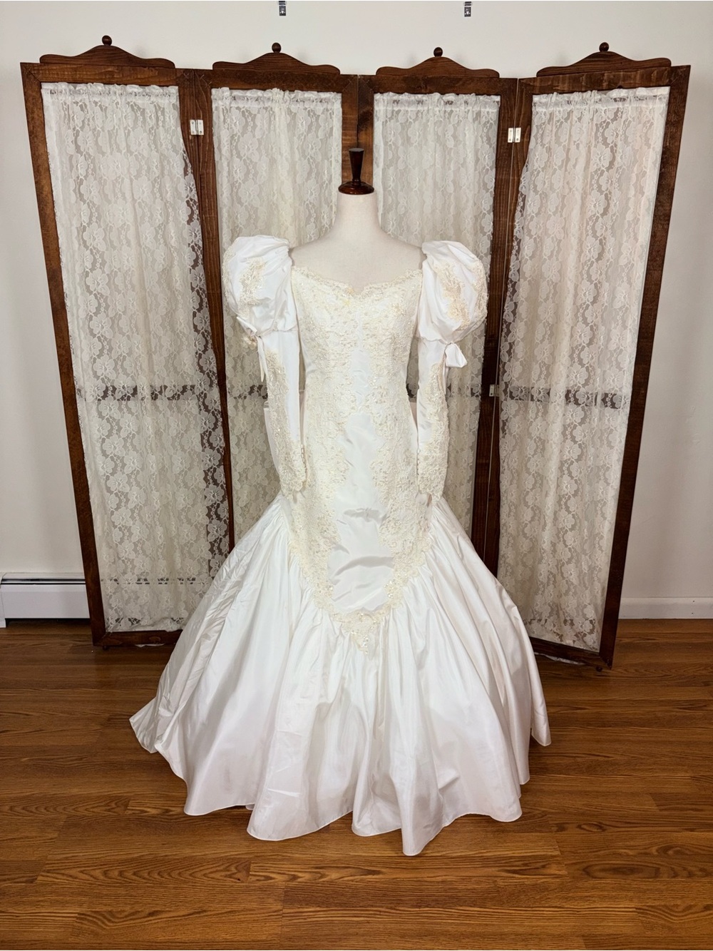 Gorgeous Vintage 90s Taffeta Mermaid Wedding Gown